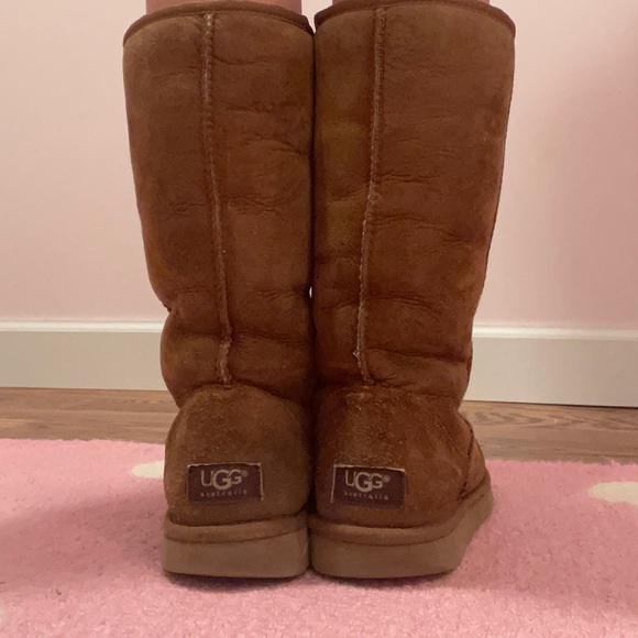 UGG boots - Picture 2 of 9